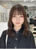 オリーブベージュ