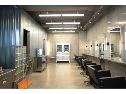 アザー(o. the .r)の写真