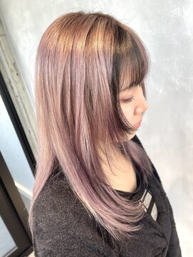 アコ(Aco) ピンクベージュ/顔周りレイヤーウルフ/ブロックカラー