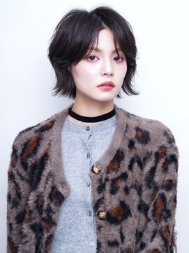 セプト 天神大名(SEPT.) レイヤーボブ 暗髪カラー アッシュ 20代 ショートボブ