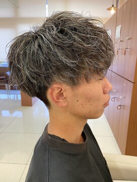 アール 滝ノ水店(#arl) シルバーアッシュハイライトパーマレイヤーマッシュツーブロック
