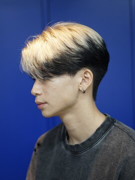 ボブ 小松(BOB) 10代20代ハイトーンエンドカラーセンターパート