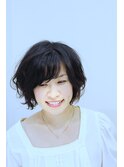Hair salon Lotus ラフウェーブのショートボブ