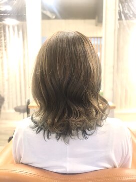 アンプリュス リアン(1+ Unplus lien) くびれミディ×グレージュカラー×インナーカラー/亀戸