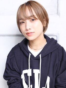 クラッチ 博多(CLUTCH) 大人可愛い小顔ペールベージュ丸みショートボブA5