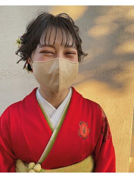 マカロンコワフュールドウシワカマル(macaron coiffure de ushiwakamaru) 成人式アップ