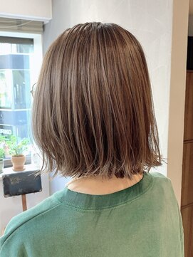 ノル(Knoll) 束感/フェミニン/グレージュカラー/ミニボブ[日比谷]