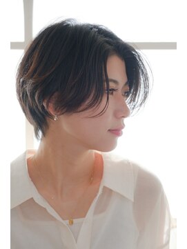 フロート ウラ(FLOAT ula) 大人かわいいハンサムショート