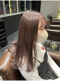 ピンクグレージュ