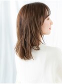 ことりベージュツヤ髪ゆる巻きミディe小山20代30代40代