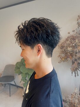 コウ(Kou) 「Kou(コウ)」#フェザーショートパーマ