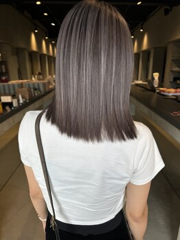 アルケティップ(ARCHETYPE)の写真/白髪を”隠す”のではなく”活かす”から白髪染めでもハイクオリティの上品なデザインカラーが楽しめる♪