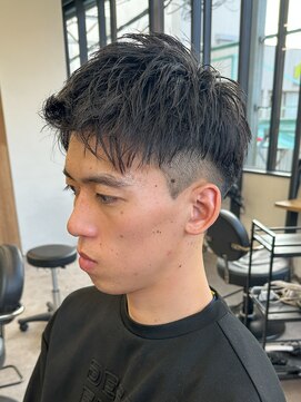 エルマーク 心斎橋(L-MARK) アップバングツーブロックバーバーフェードツイストメッシュ