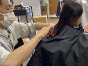 ログズヘア(Logs hair)の写真/初めての方でも緊張せずに過ごせる居心地の良い、ほっと一息つけるアットホームな空間です...☆