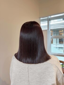 イリー 代官山(ILY) 切りっぱなしボブ 外ハネ