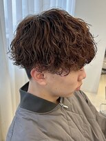 アコロン(acoron.)&nbsp;波巻きパーマ/ツーブロック/刈り上げ/池袋メンズカット