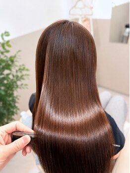 髪質改善＆縮毛矯正 rococo.【ロココ】の写真/髪質改善×酸性縮毛矯正で憧れの艶髪へ！【うねる・パサつく・広がる】髪の悩みを解決します◎