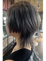 オンザライン(ON THE LINE) ウルフカットwith メタリックグレー