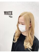 アンダーバーホワイト 西宮店(_WHITE) プラチナブロンドヘア