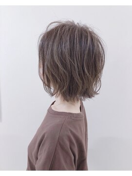 アナザヘアー なんば 高島屋前店(ANAZA hair) 外ハネグレージュ♪大人可愛い20代30代40代前下がりショートボブ