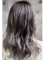 グランアージュ 池袋東口店(grandage)&nbsp;シルバーアッシュ/バレイヤージュ/3D/くすみ/グレージュカラーl