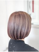 ボブ×ベージュ系ハイライト効果で大人可愛いさアップ!