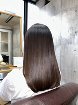 リプレイバイエクラート(REPLAY by ECLART)&nbsp;跳ねない長さギリギリの艶ストレート