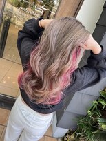 イーゼル ヘア デザイン 名張店(EASEL HAIR DESIGN) ホワイトベージュ×ホットピンク