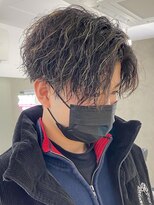 センターパート波巻きパーマスパイラルパーマツイストスパイラル