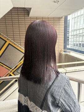 アレッタ(aletta) 切りっぱなしミディアム×ツヤ感ナチュラルピンク