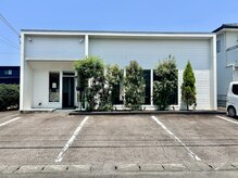 わたしじかんの雰囲気（【外観】お店の前が駐車場となります。）