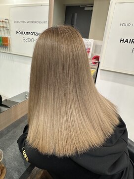 ラピス 横浜(Lapis) ブリーチカラーミルクティーカラー髪質改善