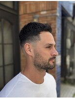 フォーコーナーズ(Four Corners) スキンフェードツーブロック刈り上げジェットモヒカンマンバン