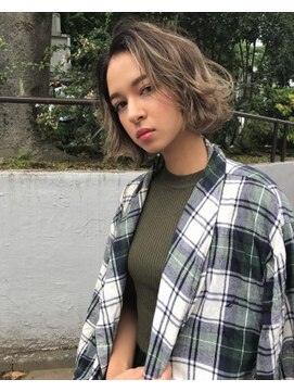 ジーナ(XENA) ハイライトBOB