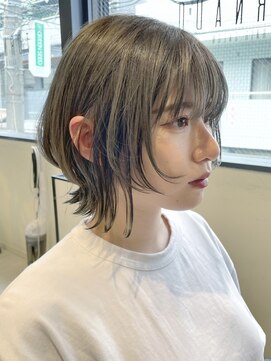 トルネード(TORNADO) ボブウルフ グレージュ ウルフボブ t526