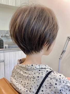 アイドットプラス 表参道(i.+omotesando) 斜めバングシルキーベージュデザインカラー