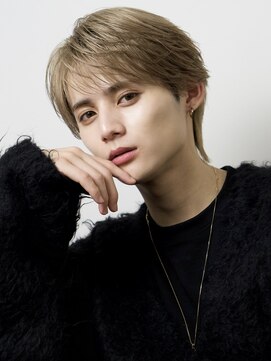 オーシャントーキョーオーバー 渋谷(OCEAN TOKYO OVER) 韓国ヘアカルマパーマコンマバングセンターパート黒髪ウルフ