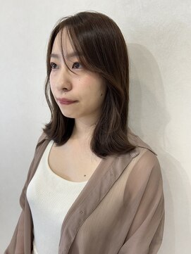 ミラ(MIRA) くびれヘアー／顔まわり／梅田美容室／シースル／韓国スタイル