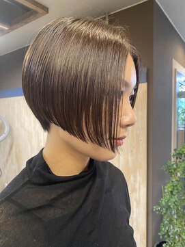 ビスカ(Bisca) 前下がりショートボブ