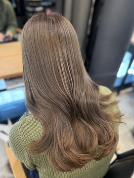 アリュウル 表参道(ALLURE) ブリーチなしwカラー*ヘーゼルベージュ×レイヤーカット◯伊藤