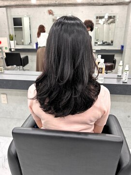 エンディアリング 東銀座(Endearing) ★レイヤーカット イメチェン 美髪 ホワイトブロンド