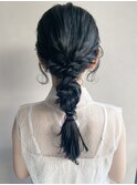 前髪シルキーベージュ編み下ろしヘアアレンジa