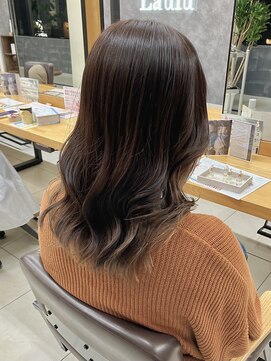 黒髪/クラゲヘアー/オリーブグレー/小顔/ココアベージュ/佐倉