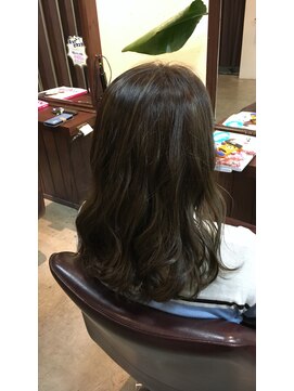 キー(key) ダークアッシュ