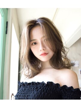 ラフューネ(Raffune) ミディアムレイヤー