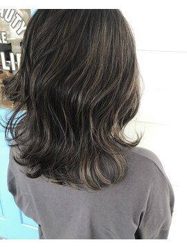 ホットリップ(Hot Lip) 外国人風ハイライト