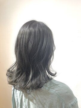 エイル 西梅田(eyl) 外ハネ×外国人風カーキグレージュ☆