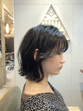 ワクナ(Wakuna) 切りっぱなしボブミディ