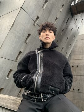 アットラブ バイ ベル(at'LAV by Belle) 動きが決めて！スパイラルアンニュイツーブロックマッシュ