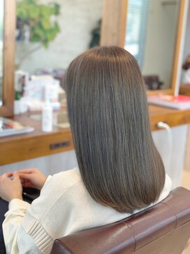 ラ メール ヘア デザイン(La mer HAIR DESIGN) グレージュ×ストレートロングスタイル